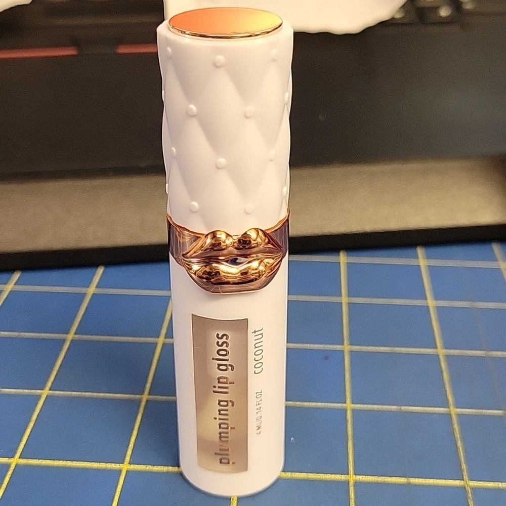 Coconut Plumping Lip Gloss 0.14oz New